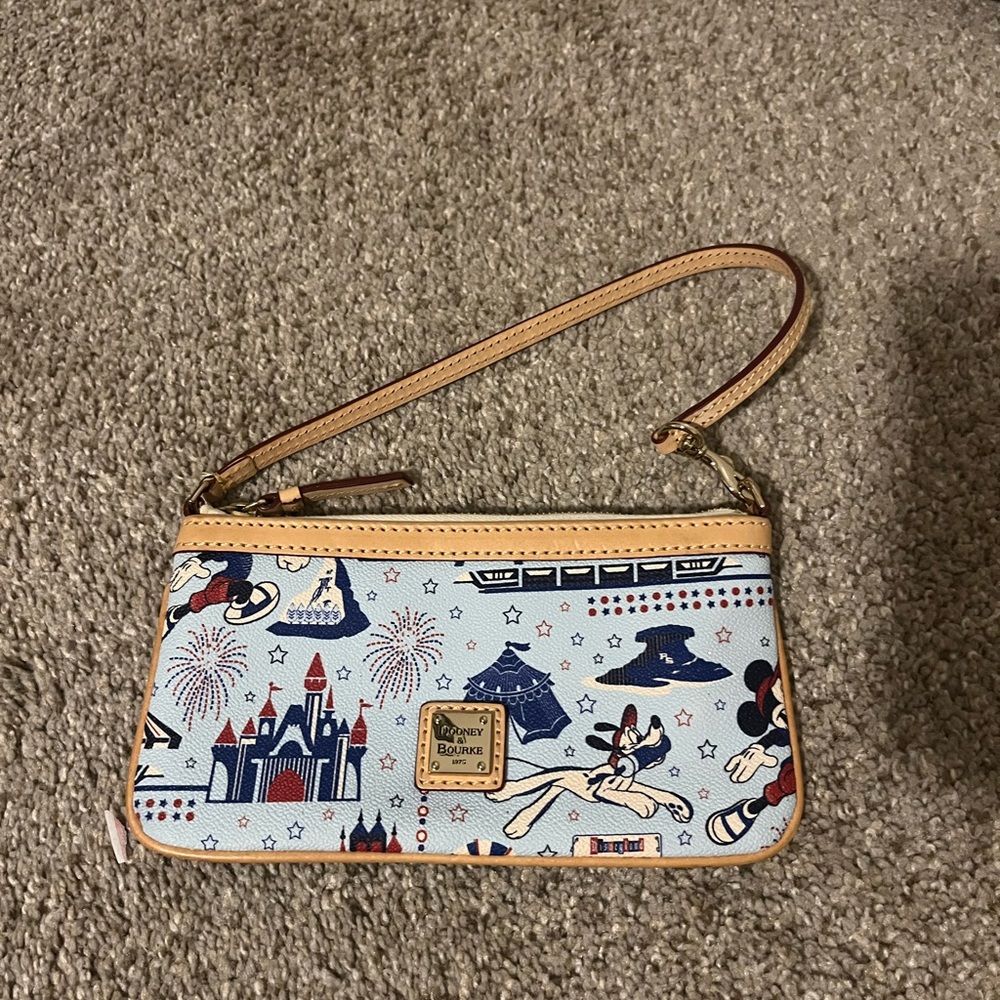 Disneyland RunDisney Dooney and Bourke wristlet